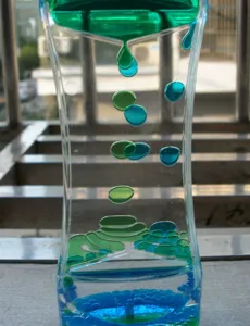 Clessidra a olio con movimento liquido bicolore giocattolo rilassante da scrivania