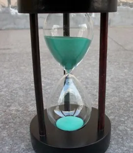 Hölzerne Sanduhr 15 Minuten Sanduhr Grüne Sand Desktop Dekor Süßes Kreatives Geschenk