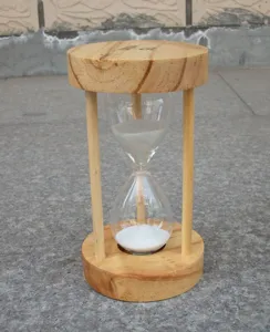 Dekorative hölzerne 15 Minuten Sanduhr Tischdekoration kreativer Zeitmesser für das Büro.