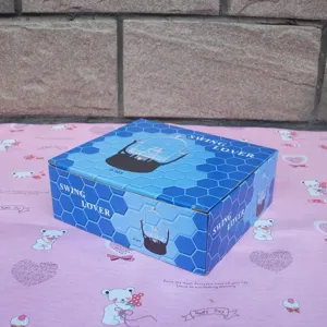 Swing lover perpetual motion toy box, creative office desktop decor gift packaging.