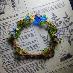 Handgemaakte macramé kristallen bloem armband, uniek geweven net zak cadeau voor beste vriendin.