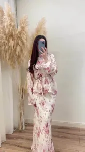 Women floral two piece set long sleeve top and maxi skirt vintage outfit summer chic style.