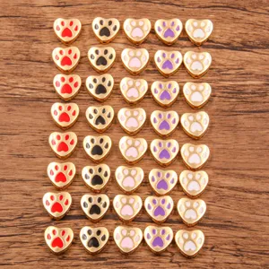 Accessori per gioielli in lega DIY a 5 colori, perline a cuore con zampe di cane a olio.