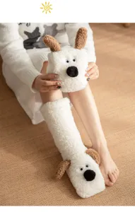 Zachte pluche thermische huissokken voor dames, schattig hondje ontwerp voor koude winter.