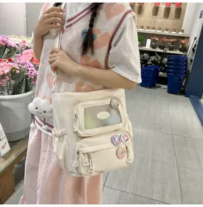 Süße Canvas Itabag mit Sichtfenster und süßen Pins für den täglichen Gebrauch in der Schule.