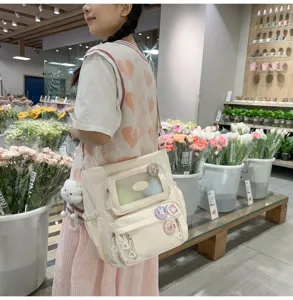 Niedliche Canvas Ita-Bag mit transparenter Tasche, süßer Stil Rucksack für modebewusste Schüler.