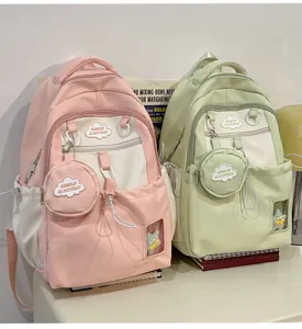 Detailansicht des niedlichen Schulrucksacks mit passender Tasche und schönem Design.