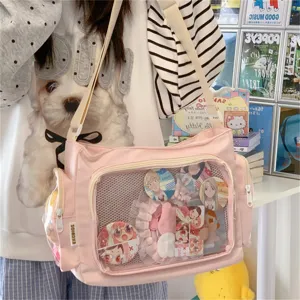 Japanische süße rosa Ita Bag Umhängetasche mit klarem Sichtfenster für Anime Pins und Alltag.