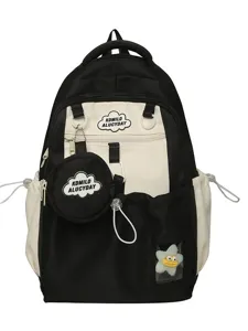 Schwarz-weißer minimalistischer Rucksack mit süßem Wolken-Patch und kleiner Münztasche.