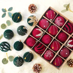 Bolas de Navidad de terciopelo 6cm adornos colgantes para árbol festivo rojo verde.