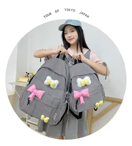 Süßer karierter Schulrucksack für Mädchen mit süßer Schleife, leicht und perfekt für den Alltag.