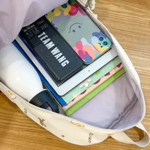 Kleiner süßer Rucksack für Mädchen, stilvolle Freizeitschultasche mit großem Stauraum.