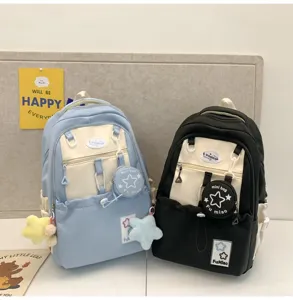 Koreanischer Campus-Rucksack mit Fareblock, Mini-Tasche und süßem Anhänger für Schülerinnen.