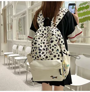 Süßer japanischer Rucksack mit Dalmatiner-Hundemuster, lässige Canvas-Schultasche für Mädchen.
