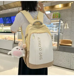 Niedlicher, farbiger Mini-Rucksack mit Hasenanhänger, stilvolle lässige Schultasche für Damen Reisen