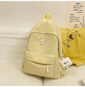 Freizeitrucksack mit grossem Fassungsvermoegen, ideal fuer Schule und Alltag geeignet.