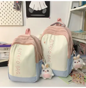 Süßer farbblockierter Mini Rucksack lässige College Schultasche für Frauen Pendeln Reisen.
