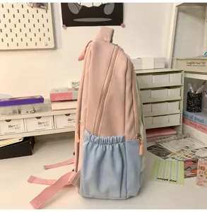 Kompakter, farbgesperrter Mini-Rucksack, süße Schultasche für Pendeln und Reisen.