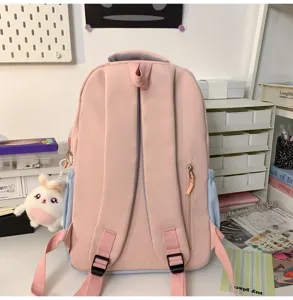 Niedlicher farbblockierender Mini-Rucksack für Damen, stylische Schultasche und Freizeittasche.