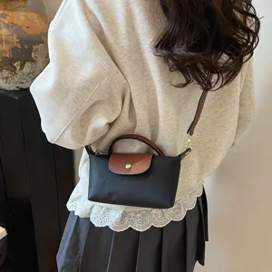 Modische Mini-Knödel-Umhängetasche, vielseitige Nylon-Schultertasche für Damen klein.