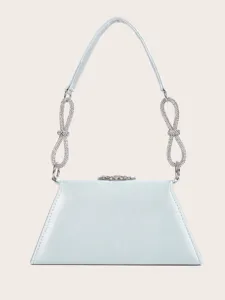 Elegante hellblaue Satin Abendtasche mit Strass Schleifengriffen und schicker Kristallschließe.