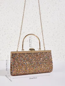 Detaillierte Ansicht der glitzernden Pailletten Abendtasche mit Metallgriff und Kette.