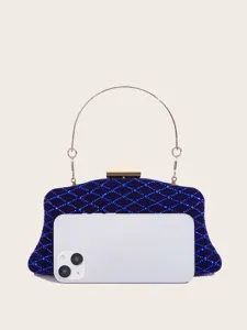 Blaue Samt Strass Abendtasche Clutch mit Metallgriff und Handy Grössenvergleich.