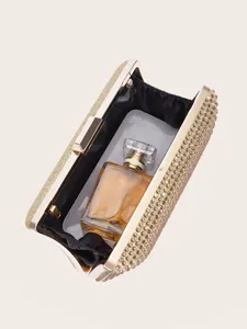 Goldene Strass Abendtasche Detail, Glitzer Kristall Party Handtasche Nahaufnahme.