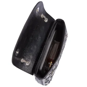Schwarze Strass Kette Abend Damen Umhängetasche mit Telefon und Parfum Kapazität Detail