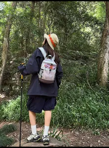 Outdoor Bergstil Kordelzug Rucksack mit Netztasche fuer Reisen, Wandern und den Alltag.