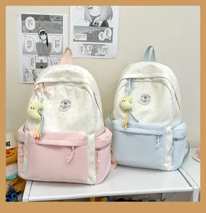 Süßer japanischer Schülerrucksack mit Sternen, frische Eiscremefarbe für Mädchen.