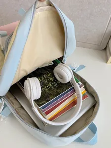Niedlicher pastellfarbener Schulrucksack für Grundschüler, stilvoller Kontrastfarben-Tornister.