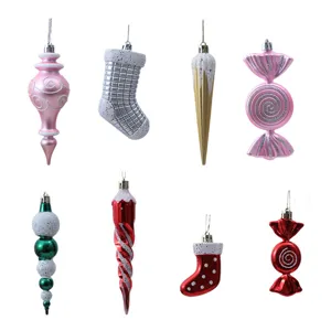 Weihnachtsbaum Hängeornamente Set, sortierte Kunststoff Form Dekore für Feiertage.