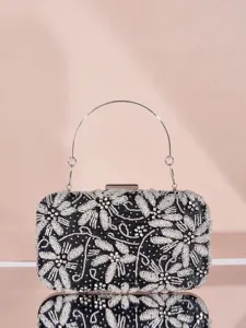 Schwarze Perlen Abendtasche mit silbernem Metallgriff, elegante bestickte Clutch.