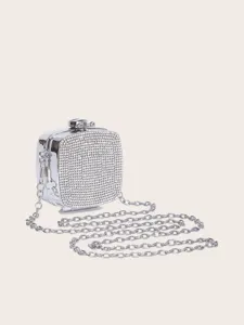 Kleine silberne Strass-Box-Clutch Handtasche mit Metallkettenriemen, glänzende Abendtasche.