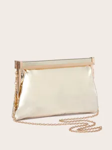 Goldene metallische Clutch Abendtasche Detailansicht mit glänzender Hartschale Kette.