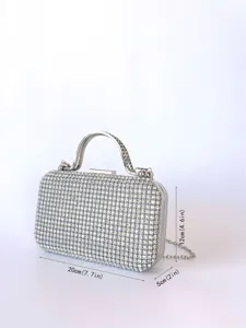 Funkelnde silberne Strass Abendtasche für Damen, elegante Party Metallgriff Handtasche Detail.