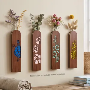Vase mural en bois avec fleur creuse détail montrant un superbe art de style bohème.