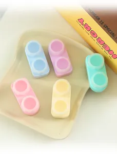 Ensemble d'etuis a lentilles de contact macaron pastel, design minimaliste et portable.