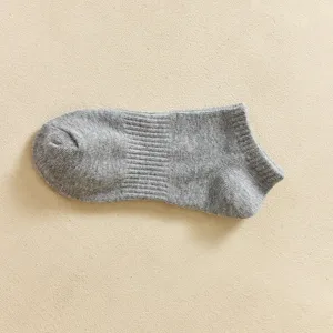 Men's grey solid ankle socks breathable cotton low-cut boat socks for daily summer wear