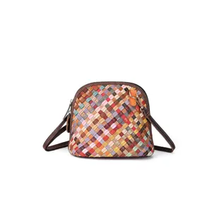 Handgefertigte Damen Umhängetasche aus echtem Leder, bunte geflochtene Schultertasche.
