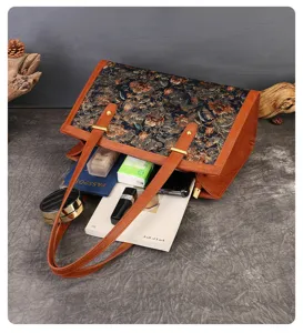 Large capacity vintage floral embroidered leather shoulder bag boston handbag for women.