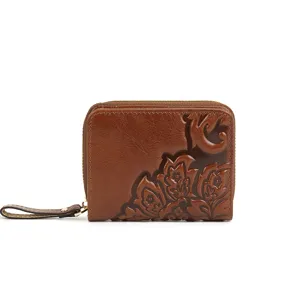 Monedero de cuero marrón con cremallera para mujer, cartera vintage en relieve con correa.