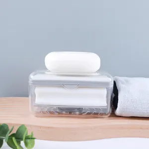 Vista dettagliata della scatola per sapone multifunzionale con rullo e design di drenaggio.