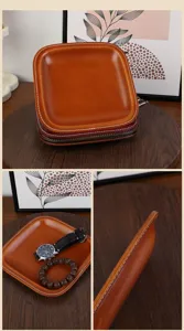 Plateau vide-poches en cuir de vachette vintage, organisateur de bureau élégant et pratique.