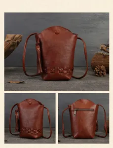 Vue détaillée du sac bandoulière en cuir marron vintage avec fond tressé et charmante gland.
