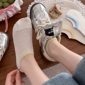 Thin mesh women socks for spring and summer, breathable shallow boat socks for daily wear.