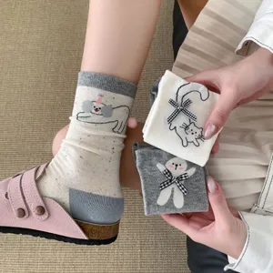Cute cartoon bow socks for women, mid-calf cute dog and cat patterned cotton socks.