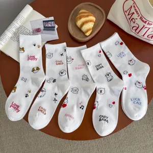 Cute cartoon print white crew socks for women, sweet Japanese style daily wear cotton socks.