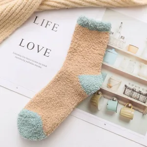 Gemuetliche dicke plueschige Wintersocken fuer Damen weiche warme Kuschelsocken neu